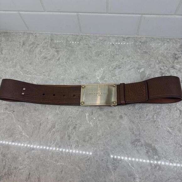 Michael Kors unisex leather and brass belt. Size Medium. Like New! - Picture 3 of 12